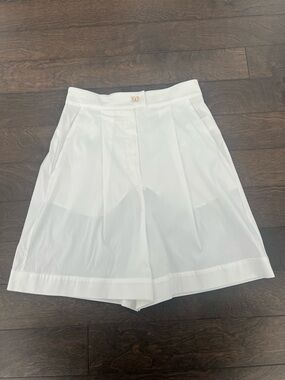 MaxMara White High-Waist Pleated Bermuda Shorts